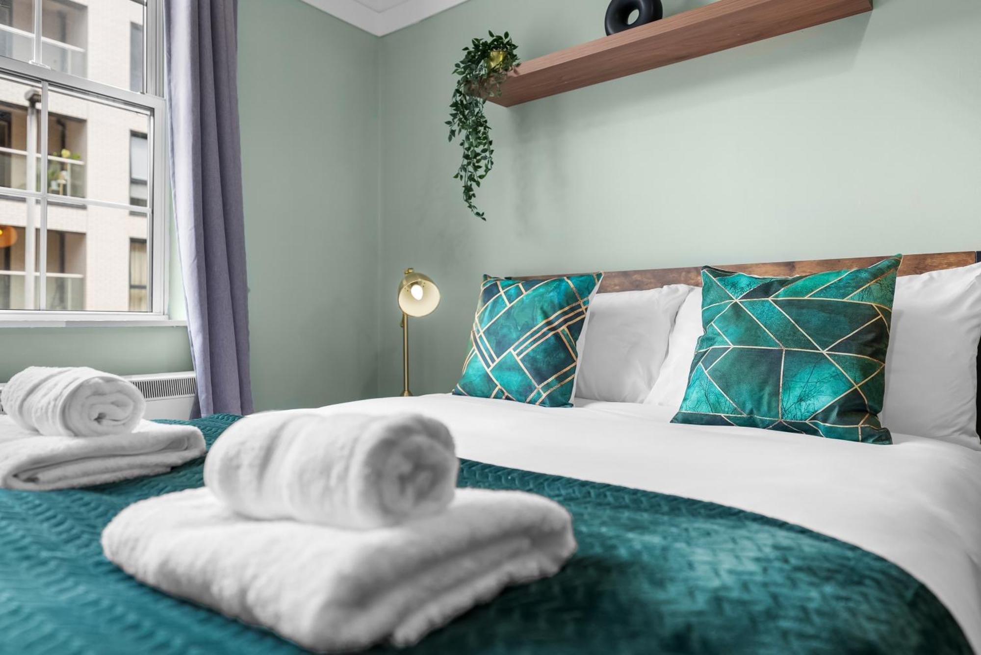 Chic 2 Bedroom Apartment Near Liverpool Street By Gold Stays Londra Exterior foto